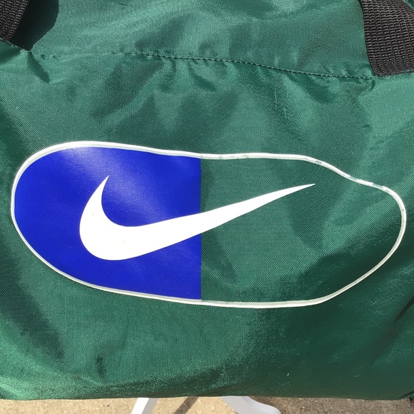 Vintage Nike gym bag - Picture 2 of 16